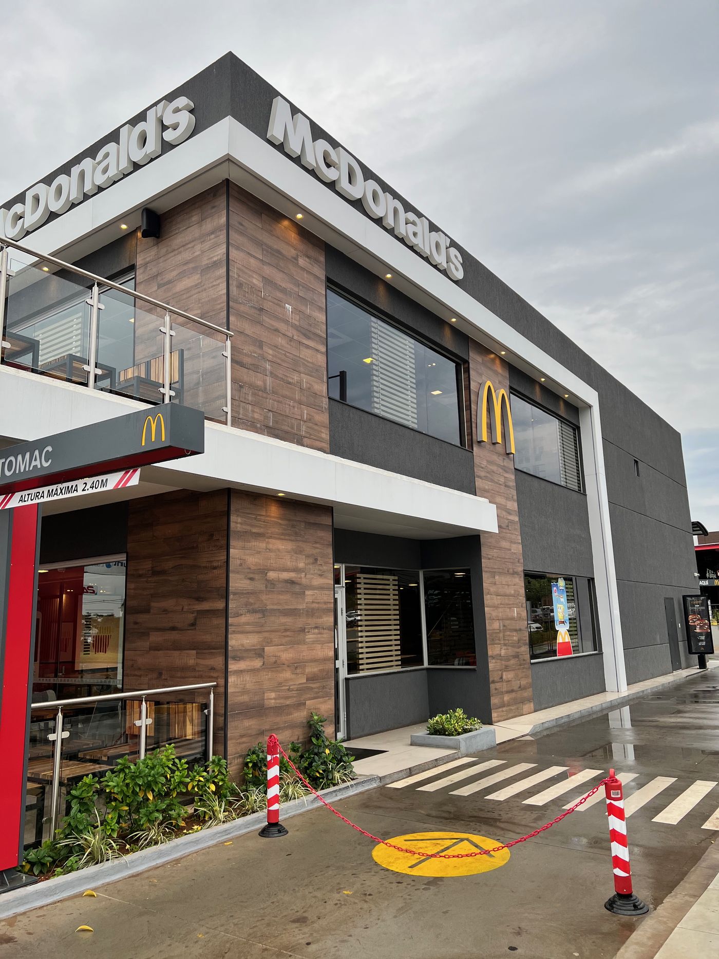 Local gastronómico, Plaza Madero